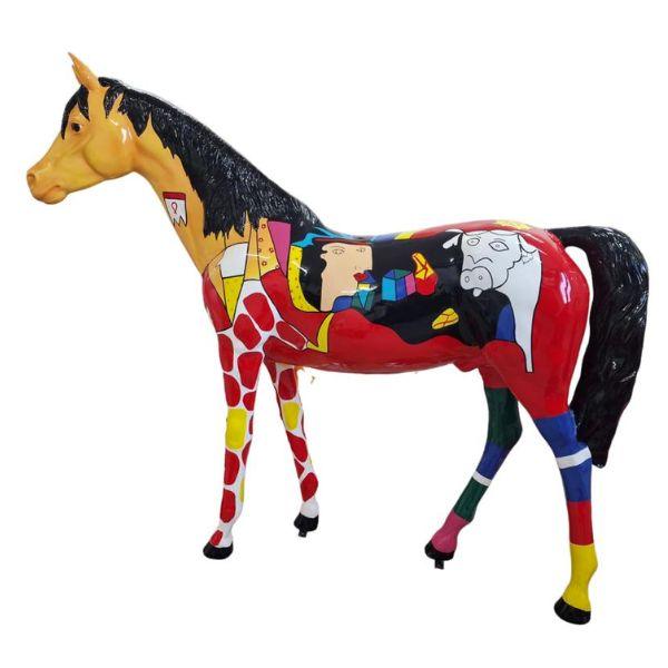 Sculpture Cheval XXL en Résine 210 cm Multicolore – Swiss Sculpture - Swiss-sculpture.ch