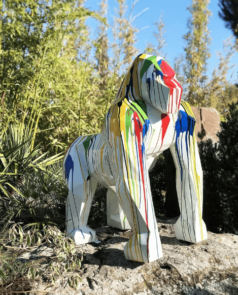 Sculpture Gorille XXL en Résine 140 cm Multicolore – Swiss Sculpture - Swiss-sculpture.ch